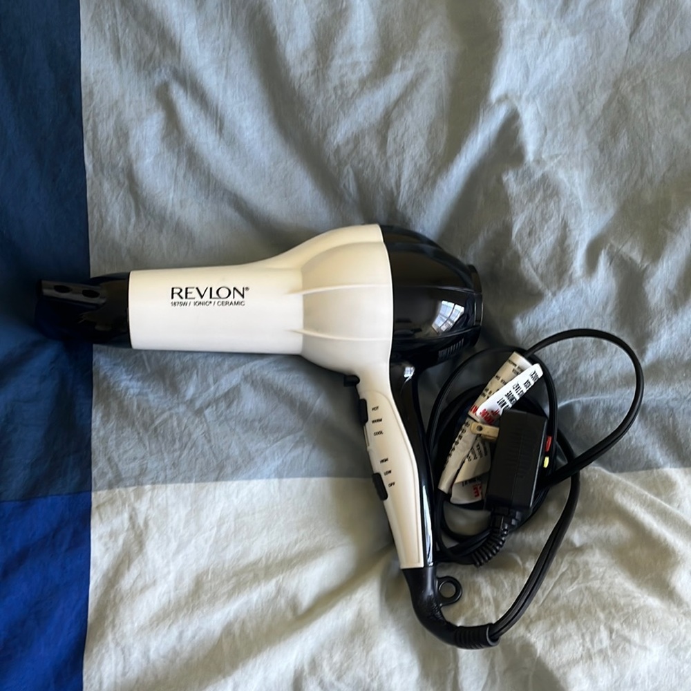 Revlon Ionic Ceramic Blowdryer